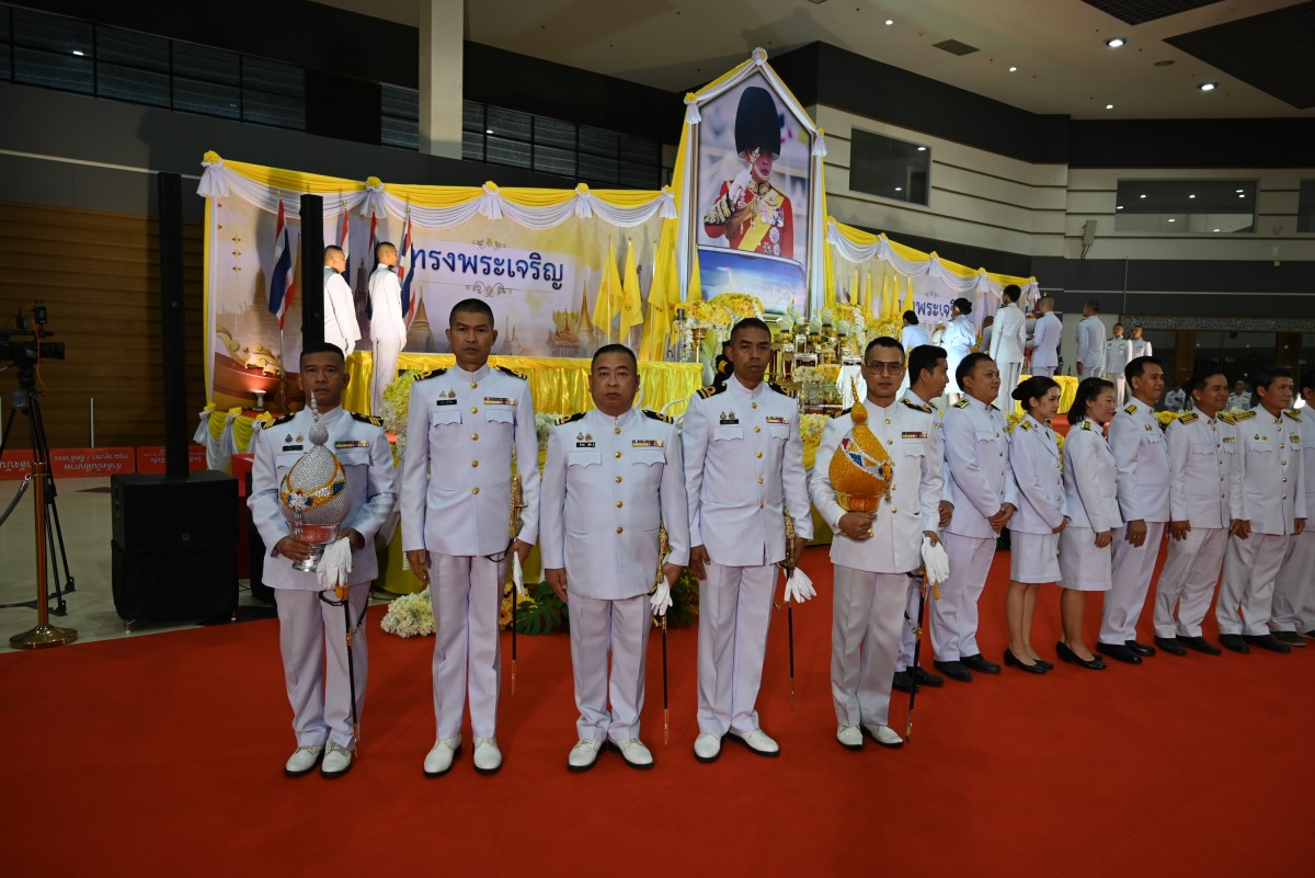 Read more about the article ร.อ.พีรวิชญ์ ตัดใจ นายทหารควบคุมคุณภาพการวิเคราะห์ สถานีวัดความสั่นสะเทือนจังหวัดเชียงใหม่ พร้อมด้วยข้าราชการสถานีวัดความสั่นสะเทือนฯ ร่วมพิธีถวายเครื่องราชสักการะและวางพานพุ่ม และพิธีจุดเทียนถวายพระพรชัยมงคล เนื่องในโอกาสพระราชพิธีมหามงคลเฉลิมพระชนมพรรษา ๒๘ กรกฎาคม ๒๕๖๘ ณ ห้องรวงผึ้ง ๑ อาคารรวงผึ้งศูนย์ประชุมและแสดงสินค้านานาชาติเฉลิม พระเกียรติ ๗ รอบ พระชนมพรรษา ตำบลช้างเผือก อำเภอเมืองเชียงใหม่ จังหวัดเชียงใหม่ ในวันที่ ๒๘ กรกฎาคม ๒๕๖๘