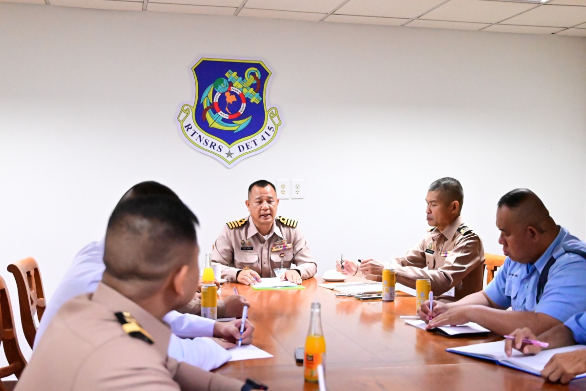 You are currently viewing น.อ.พัลลภ  พยัคเลิศ หัวหน้าสถานีวัดความสั่นสะเทือนจังหวัดเชียงใหม่ เป็นประธานในการประชุมแผนกต่างๆ ของ สวท.ชม. ครั้งที่ 1 ณ ห้องประชุม 2 สวท.ชม. เมื่อ วันที่ ๖ พฤศจิกายน ๒๕๖๘