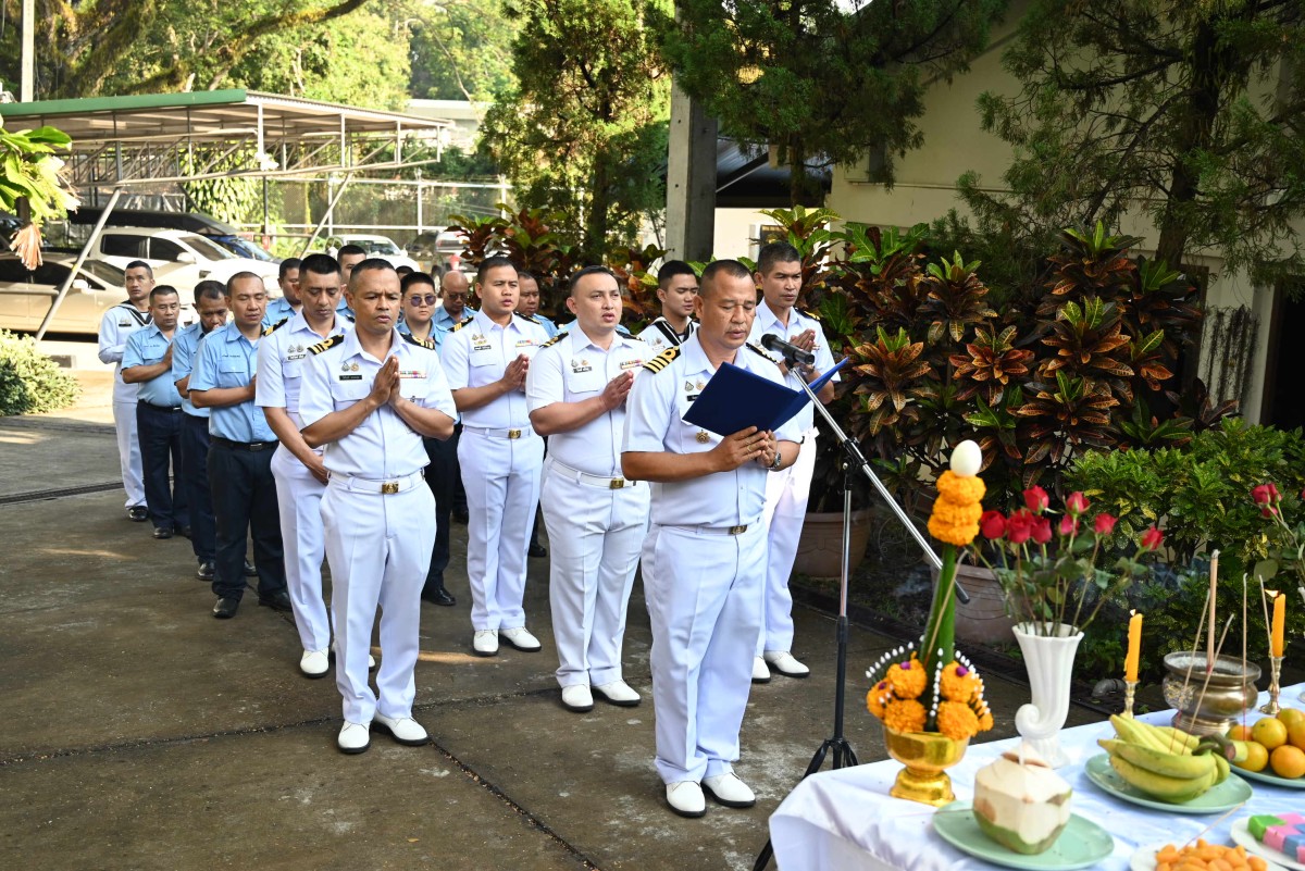 You are currently viewing น.อ.พัลลภ พยัคเลิศ หัวหน้าสถานีวัดความสั่นสะเทือนจังหวัดเชียงใหม่ จัดพิธีบวงสรวงสักการะ เทิดพระเกียรติ พลเรือเอก พระเจ้าบรมวงศ์เธอ พระองค์เจ้าอาภากรเกียรติวงศ์​ กรมหลวงชุมพรเขตอุดมศักดิ์ เนื่องในวันคล้ายวันประสูติ ในวันที่ ๑๙ ธันวาคม ๒๕๖๘